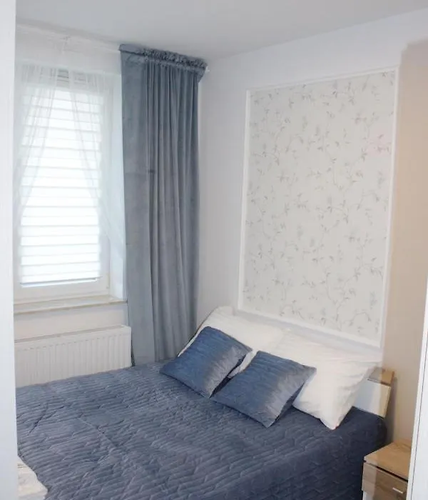 Apartament Bursztynek z miejscem postojowym-1